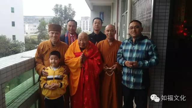 上如下福老和尚出关