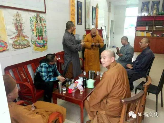 上如下福老和尚出关