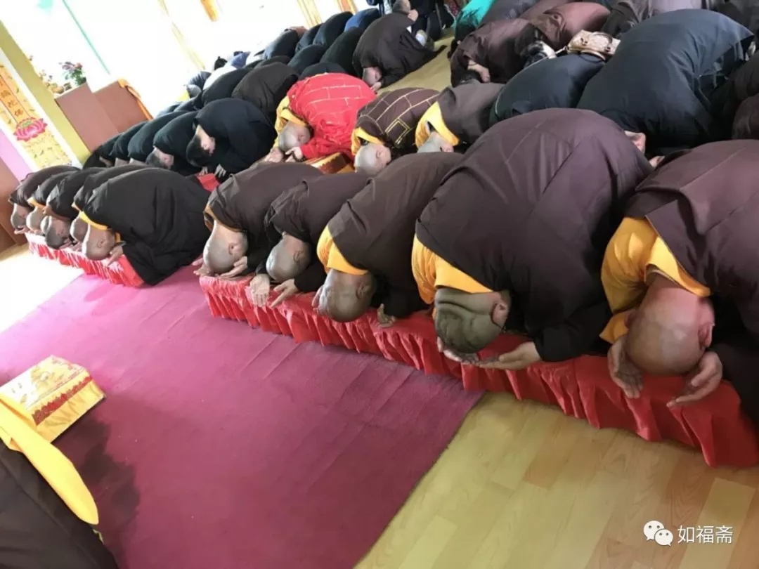 【如福文化】四众弟子恭迎如福老和尚出关